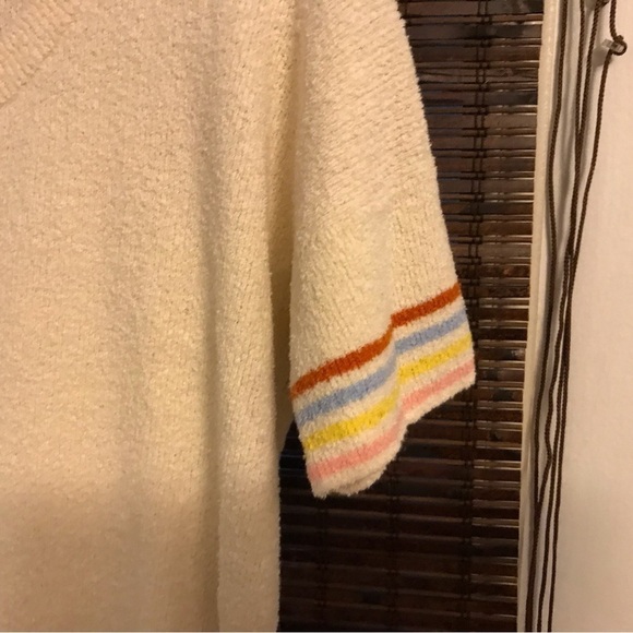 Madewell Cropped  crew neck cream color sweater Four buttons down front - Picture 2 of 4